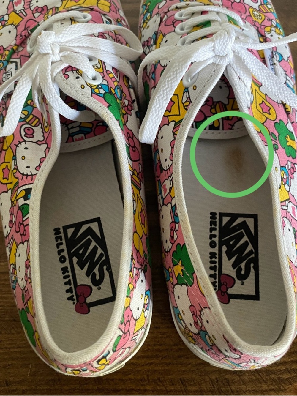 VANS - Hello Kitty - Pink Printed Lace-Up Sneakers - Picture 11 of 12